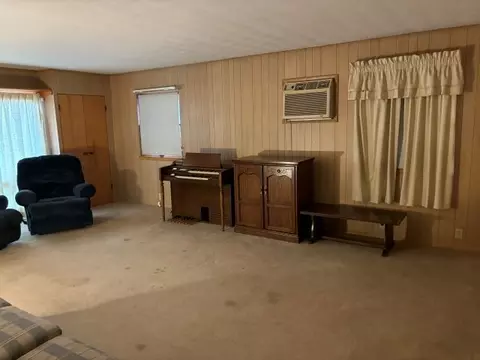 Living - 420 E 422 E Iroquois St, Sheldon, IL 60966 photo 1 of 2