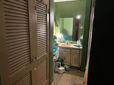Bath - 420 E 422 E Iroquois St, Sheldon, IL 60966 photo 4 of 4