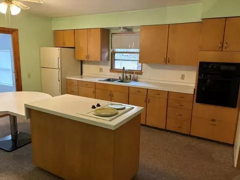 Kitchen - 420 E 422 E Iroquois St, Sheldon, IL 60966 photo 1 of 3