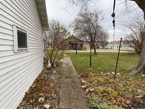 303 Oak St, Cedar Point, IL 61316 photo 10