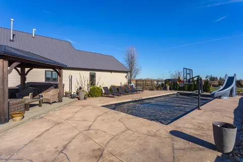907 E Ziebarth Rd, Normal, IL 61761 photo 44