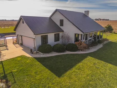 907 E Ziebarth Rd, Normal, IL 61761 photo 6
