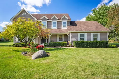 39 W851 Deer Run Dr, Saint Charles, IL 60175