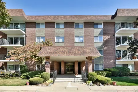 1025 S Fernandez Ave #1R, Arlington Heights, IL 60005