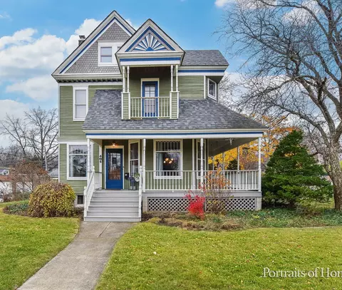 405 Arbor Ave, West Chicago, IL 60185