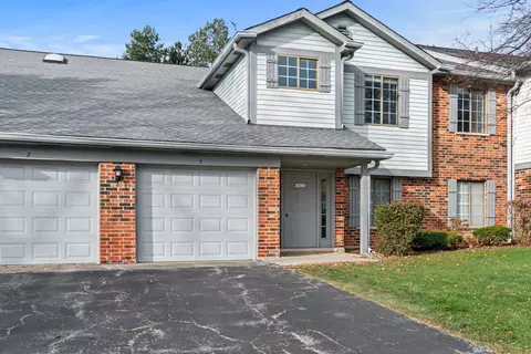 1621 W Partridge Ct #4, Arlington Heights, IL 60004
