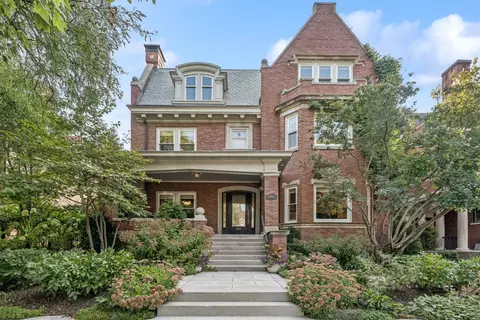 4943 S Woodlawn Ave, Chicago, IL 60615
