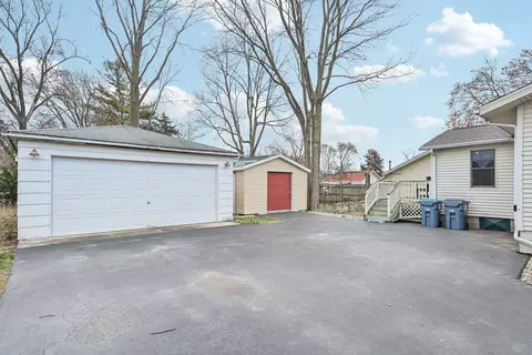 Exterior - 635 N Harrison Ave, Aurora, IL 60506 photo 6 of 6