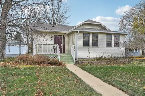 635 N Harrison Ave, Aurora, IL 60506