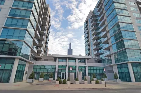 125 S Green St #409A, Chicago, IL 60607