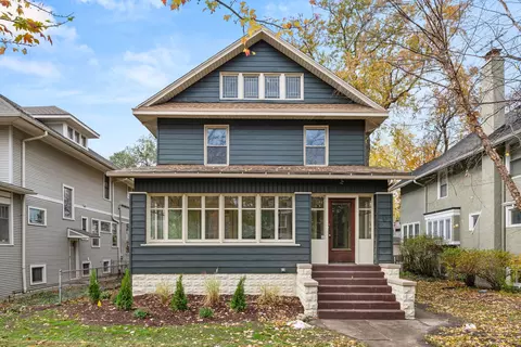 819 S Kenilworth Ave, Oak Park, IL 60304