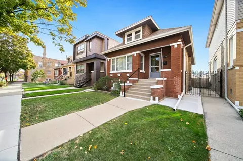 5523 W Newport Ave, Chicago, IL 60641