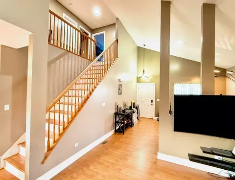 Entry Way - 5800 Lake Pointe Dr, Plainfield, IL 60586 photo 1 of 3