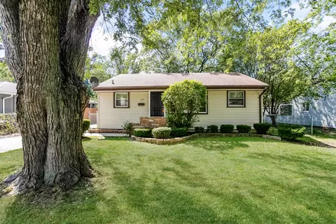 526 N Westlawn Ave, Aurora, IL 60506
