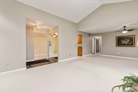 449 Cromwell Cir #4, Bartlett, IL 60103 photo 10