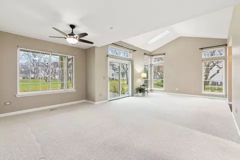 449 Cromwell Cir #4, Bartlett, IL 60103 photo 11