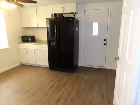2259 E 98th St, Chicago, IL 60617 photo 8