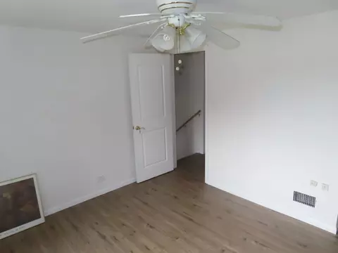 2259 E 98th St, Chicago, IL 60617 photo 11