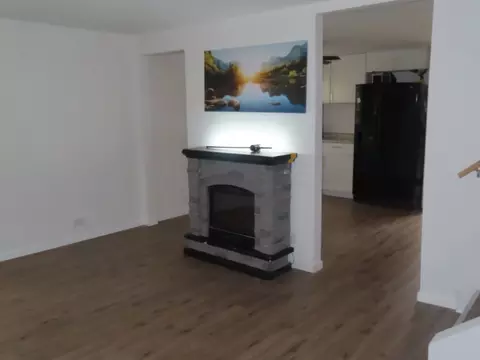 2259 E 98th St, Chicago, IL 60617 photo 2