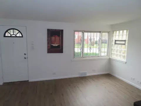 2259 E 98th St, Chicago, IL 60617 photo 6