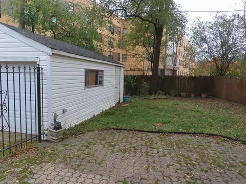 2259 E 98th St, Chicago, IL 60617 photo 23