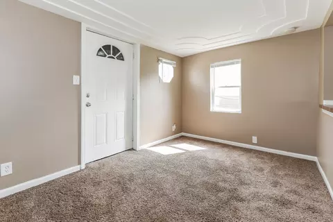 608 N Harrison Ave, Aurora, IL 60506 photo 4