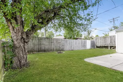 608 N Harrison Ave, Aurora, IL 60506 photo 15