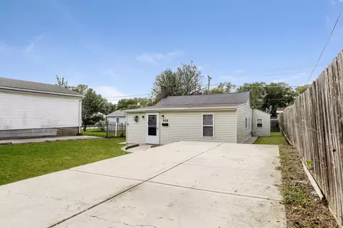 608 N Harrison Ave, Aurora, IL 60506