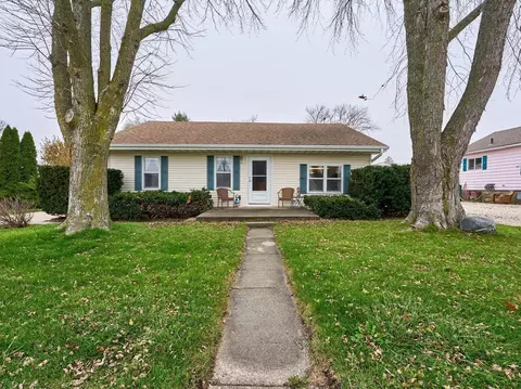 1121 S 7th St, Dekalb, IL 60115