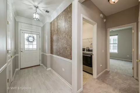 2777 Cascade Falls Cir, Elgin, IL 60124 photo 4