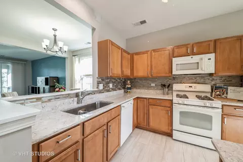 2777 Cascade Falls Cir, Elgin, IL 60124 photo 10