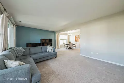 2777 Cascade Falls Cir, Elgin, IL 60124 photo 21