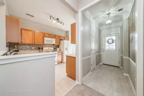 2777 Cascade Falls Cir, Elgin, IL 60124 photo 8