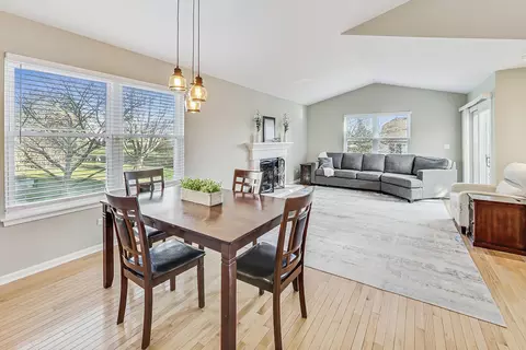 Dining - 79 Stable Way, Lindenhurst, IL 60046 photo 3 of 3