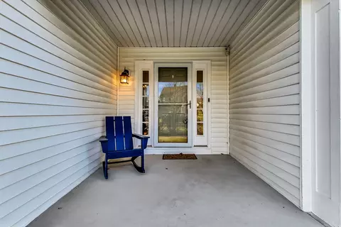 Exterior - 79 Stable Way, Lindenhurst, IL 60046 photo 3 of 10