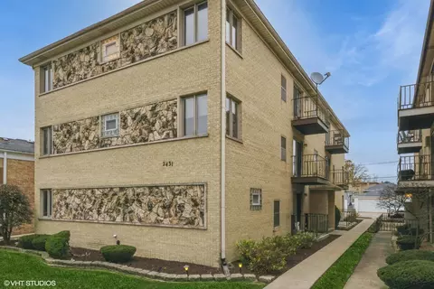 2431 N 77th Ave #2W, Elmwood Park, IL 60707