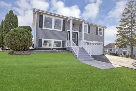 391 Nantucket Ct, Bartlett, IL 60103