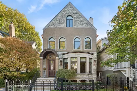 3041 N Seminary Ave, Chicago, IL 60657