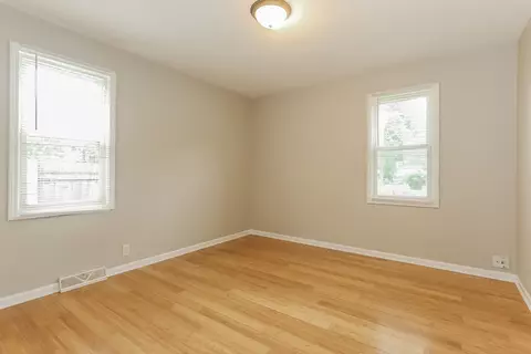 Bedroom - 1171 Lawrence Ave, Elgin, IL 60123 photo 5 of 6