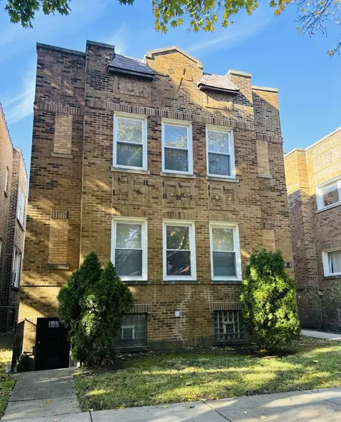 6208 N Fairfield Ave, Chicago, IL 60659