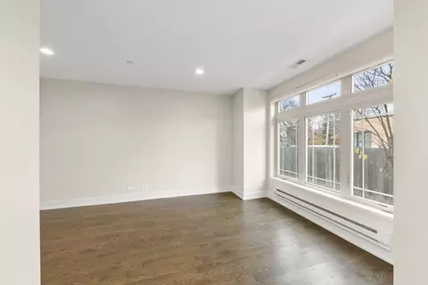 Living - 33 Forest Ave, River Forest, IL 60305 photo 1 of 3