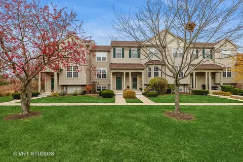 993 Ellsworth Dr, Grayslake, IL 60030