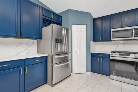 1320 Westhampton Dr #1320, Plainfield, IL 60586 photo 9
