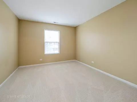 2621 Pond View Dr, Algonquin, IL 60102 photo 4