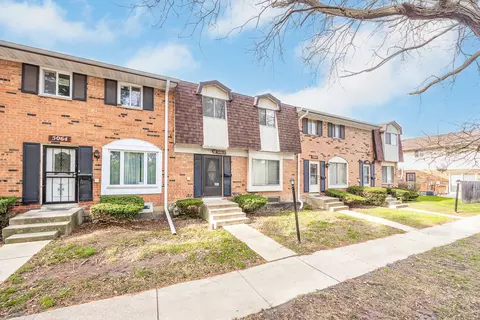 5063 Brighton Ln, Richton Park, IL 60471