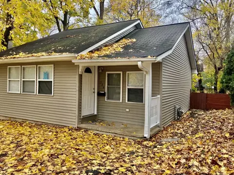 324 Highmoor Dr, Round Lake Park, IL 60073