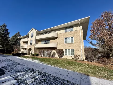 10832 S 76th Ave #3-G-2, Worth, IL 60482