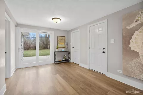 Entry Way - 395 Westview St, Hoffman Estates, IL 60169 photo 2 of 2
