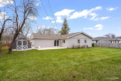 Exterior - 395 Westview St, Hoffman Estates, IL 60169 photo 4 of 4