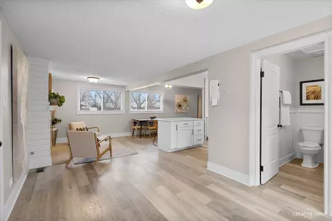 Entry Way - 395 Westview St, Hoffman Estates, IL 60169 photo 1 of 2